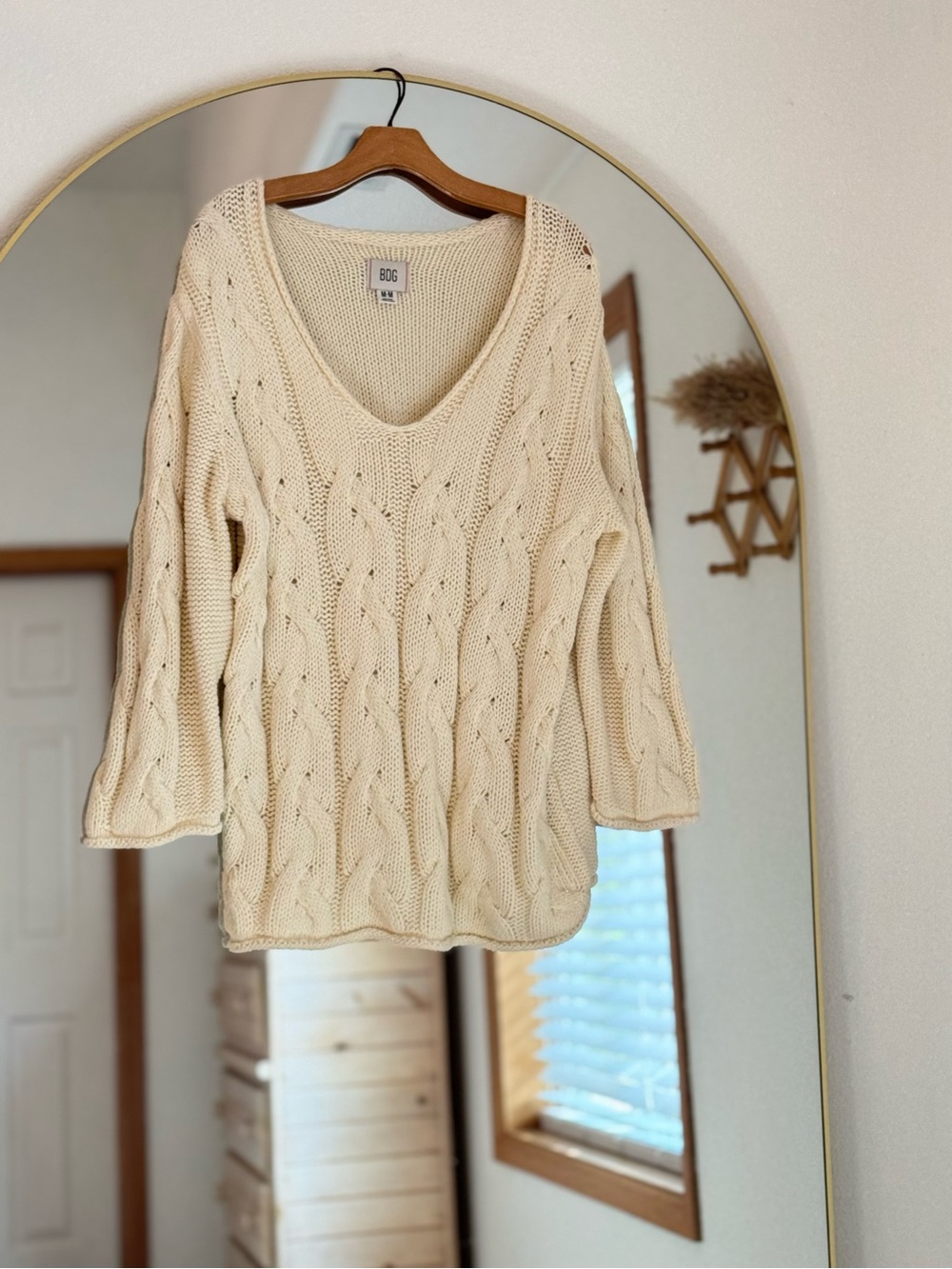 Urban Outfitters BDG Chunky Oversized Cable Knit Sweater (M/L)